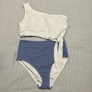 One piece swimsuit